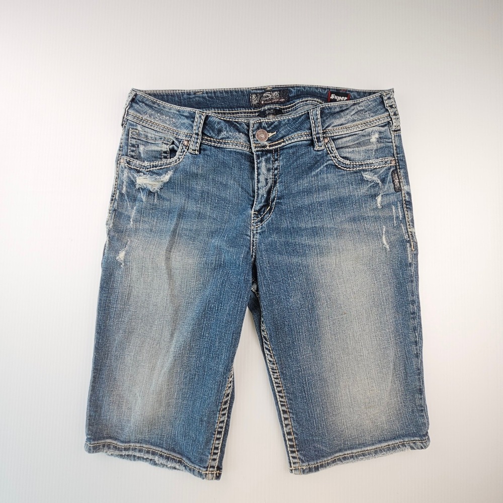Silver Jeans Co Suki Mid Rise Bermuda Shorts Distressed Denim Jorts Medium Wash